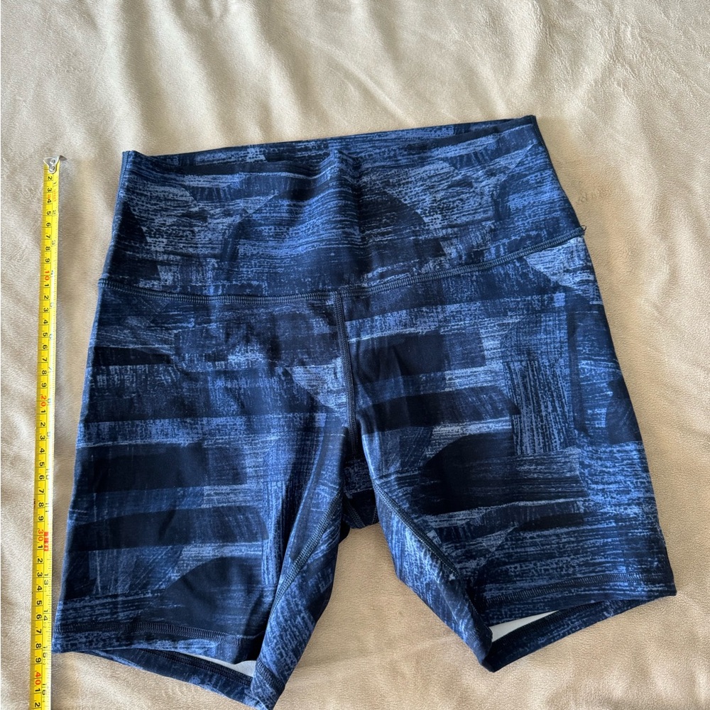 Lululemon Wunder Train High Rise Short 6”